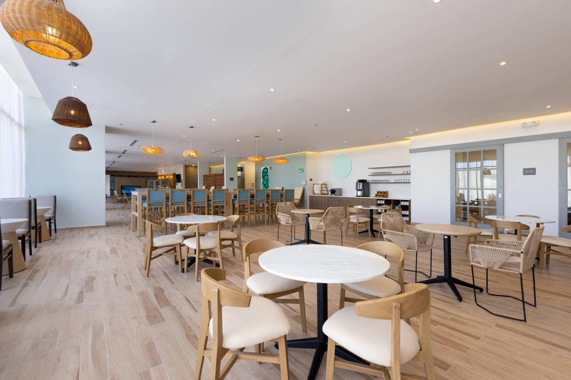 Residence Inn By Marriott Cancun Hotel Zone Bagian luar foto