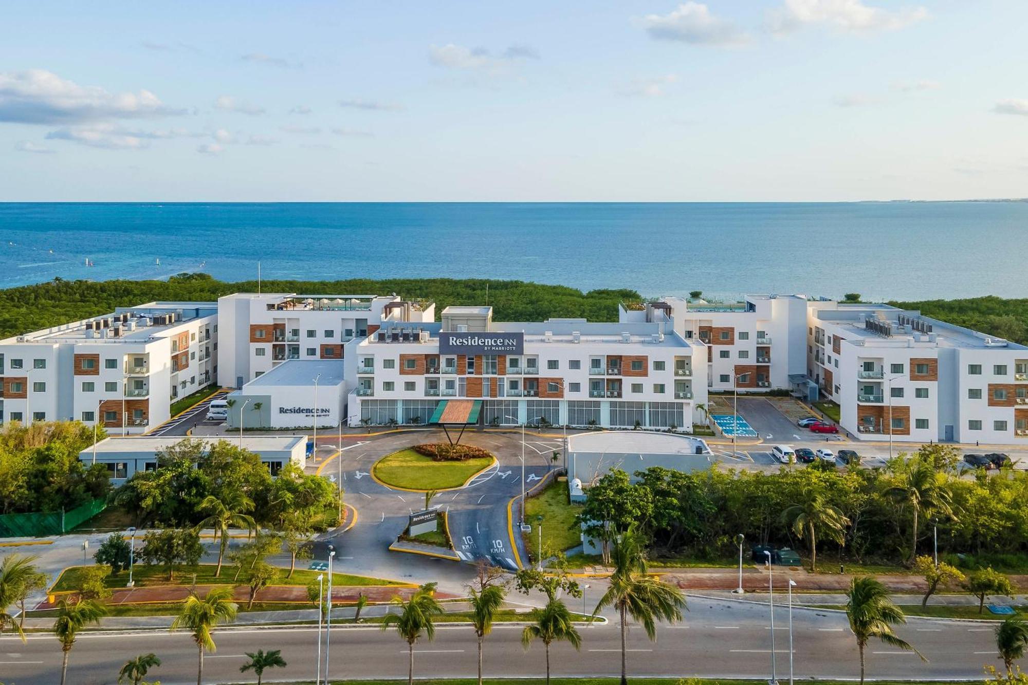 Residence Inn By Marriott Cancun Hotel Zone Bagian luar foto